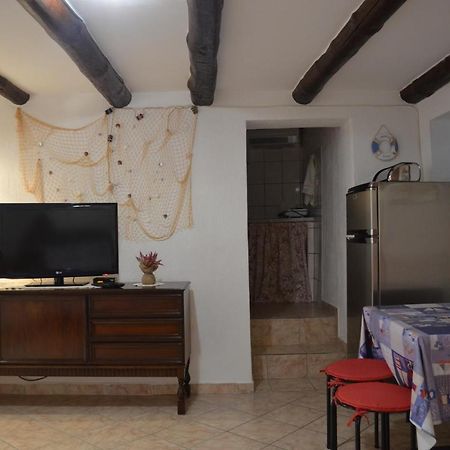 Apartment Stari Dvori Baska  Exterior photo