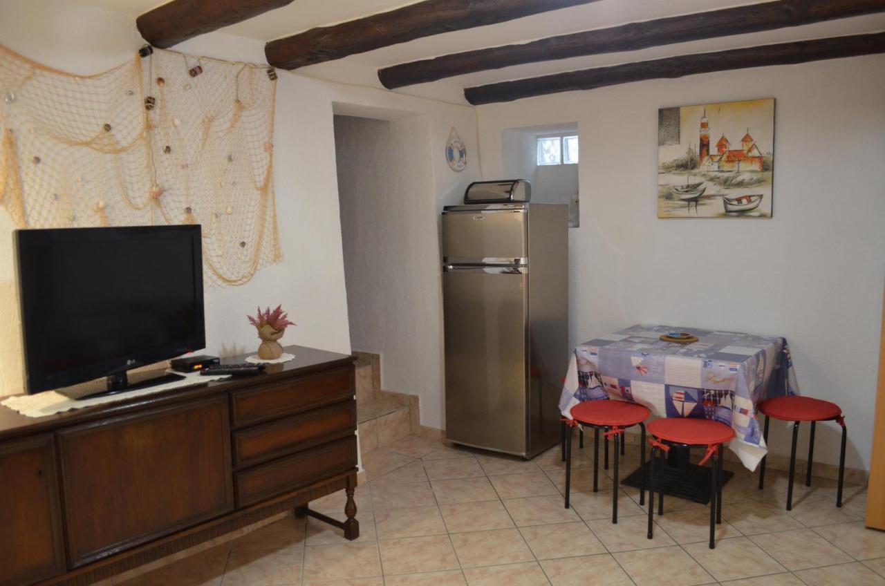 Apartment Stari Dvori Baska  Exterior photo