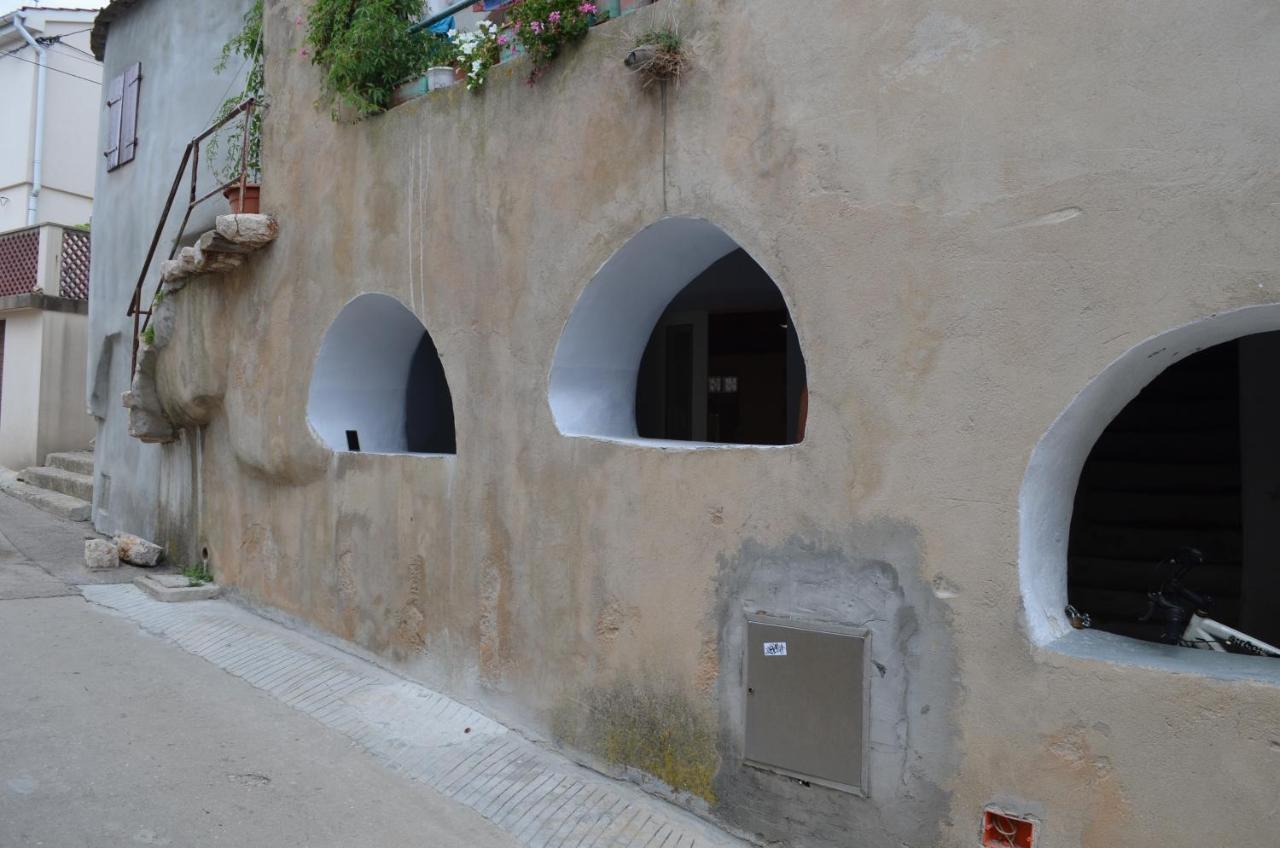 Apartment Stari Dvori Baska  Exterior photo